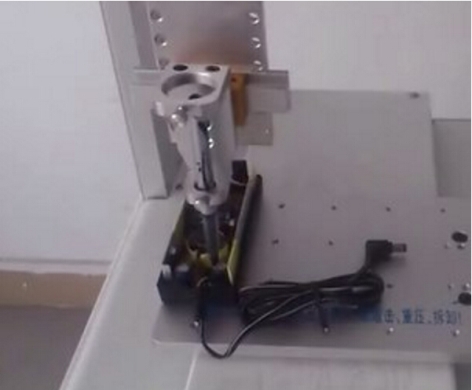 XY-3340雙平臺(tái)四軸點(diǎn)膠機(jī)